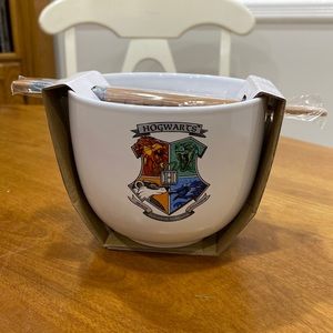 NWT.  Harry Potter, 20oz., ceramic ramen bowl with chopsticks.